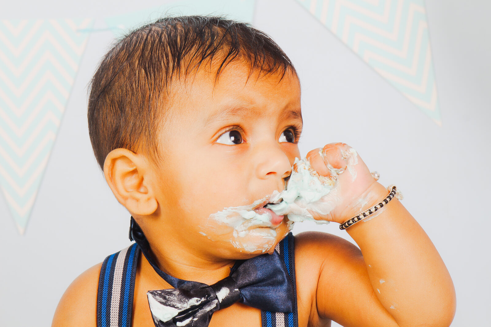 Cake smash session photo 6